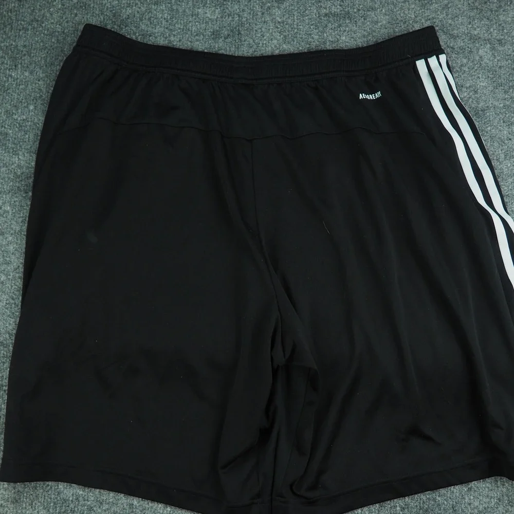Adidas Shorts Mens 2XL Primeblue Aeroready Black Solid 3-Stripe Zipper Pockets